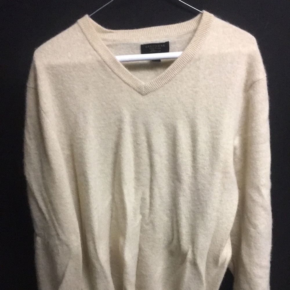 Club Room Cream V-Neck Sweater
